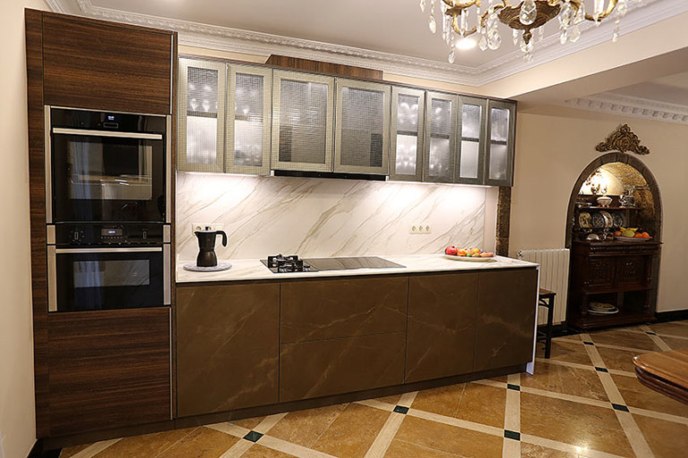 Mobiliario de cocina singular para una Masia del Maresme frente de cocina | Spaicuines