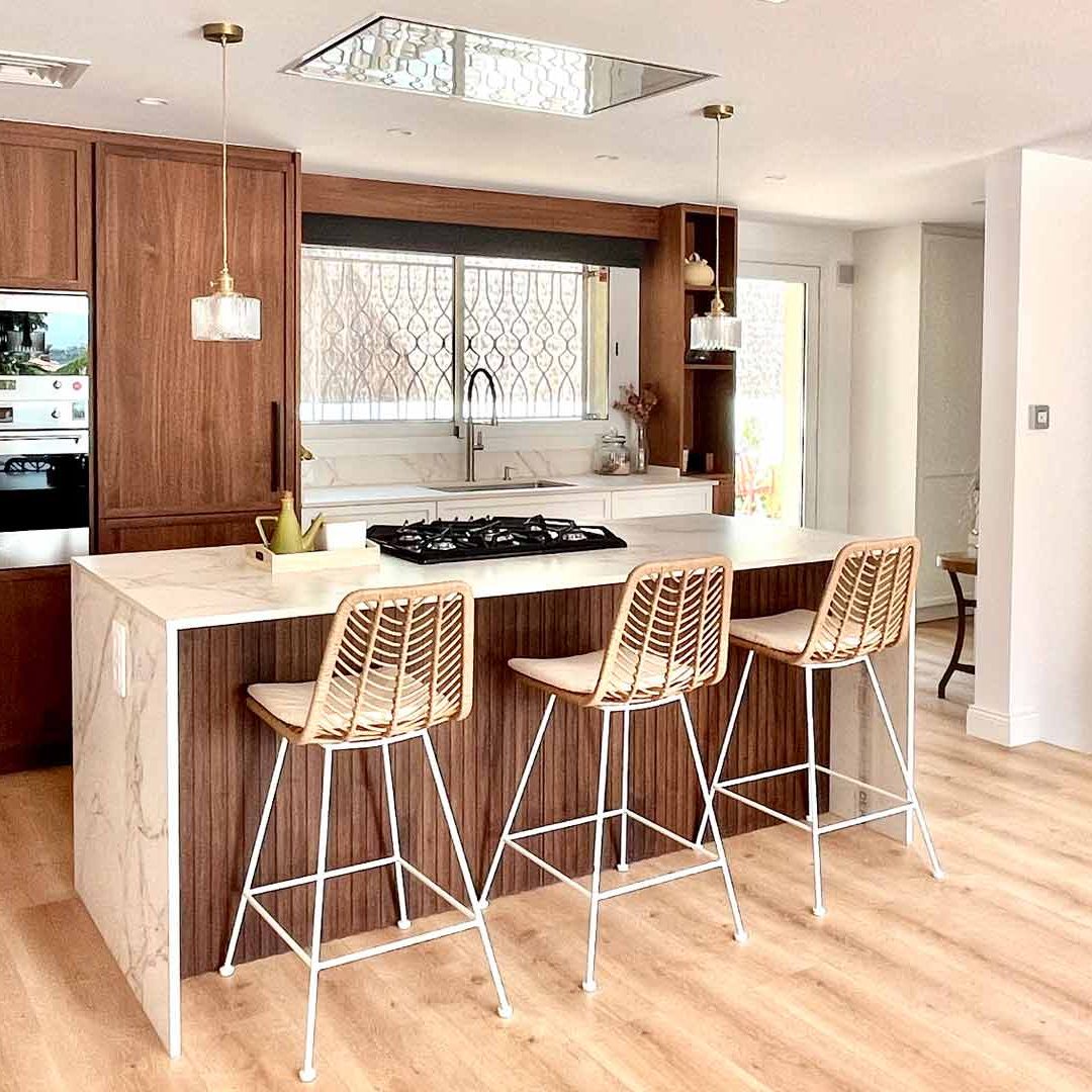 Proyecto de cocina de madera natural en Spai Cuines Cocinas